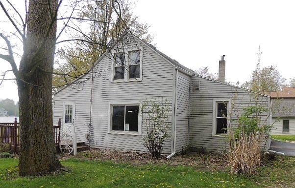 1st image of 5579 N Center St