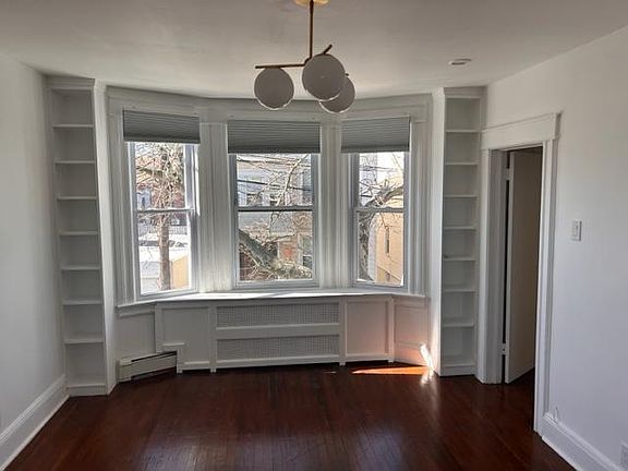 5th image of 902 20th St Floor 2