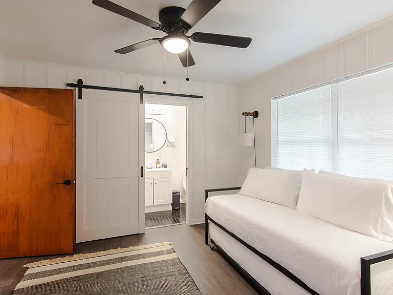 302 Circle Dr — Photo 9
