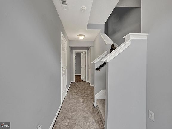 2nd image of 713 English Ivy Way