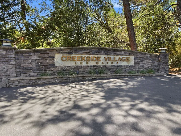 136 Creekside Village Dr — Photo 21