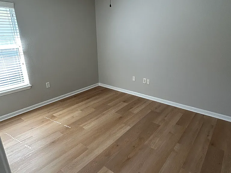716 Mackenzie Cir — Photo 16