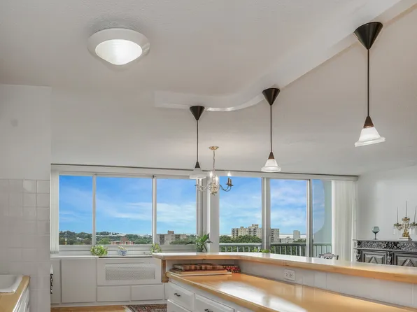 1 Strawberry Hill Avenue APT 14F, Stamford, CT 06902