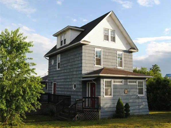 93 Delaware Ave, James City, PA 16734