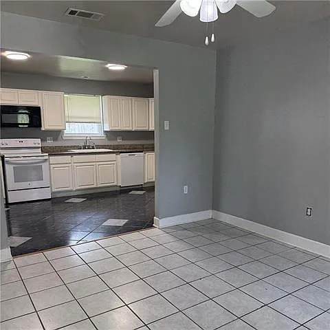 2816 Veronica Dr — Photo 5