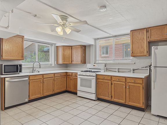 2nd image of 2936 W 42nd Ave #B