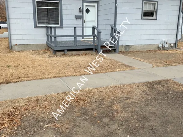 369 W 4th St, Powell, WY 82435