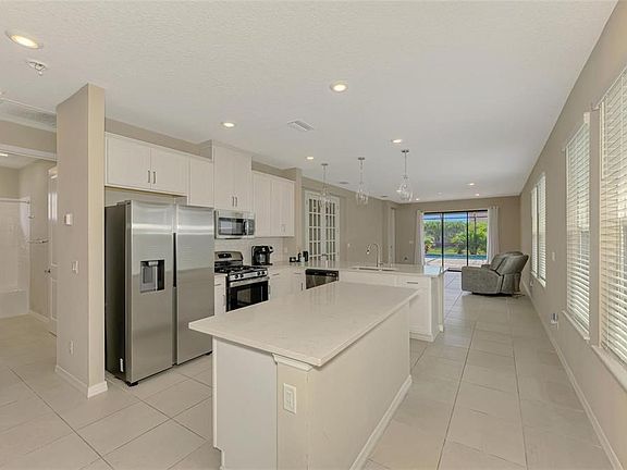 4th image of 6310 GRANDVIEW HILL COURT