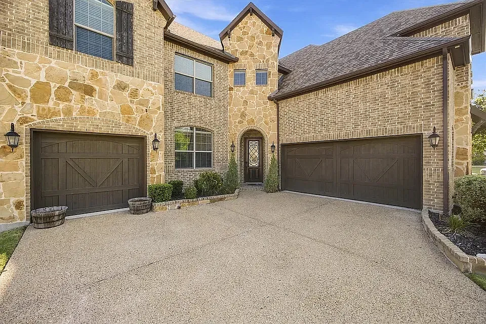 4 bed, 3533 sqft, $4,200 — Photo 3