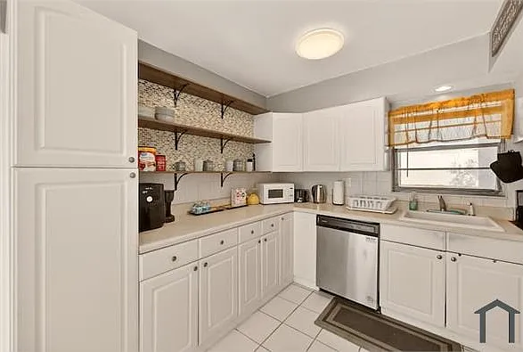 3 bed, 1280 sqft, $2,800 — Photo 2