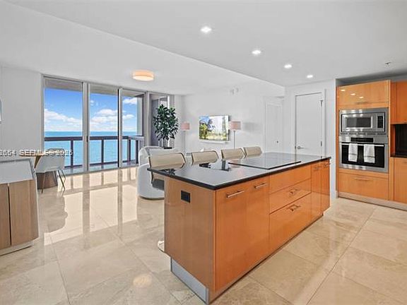 5th image of 6899 Collins Ave #Cu-1507