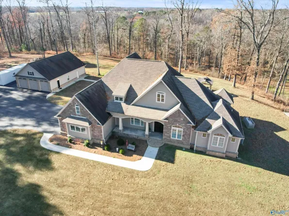 343 McCutcheon Ln, Toney, AL 35773