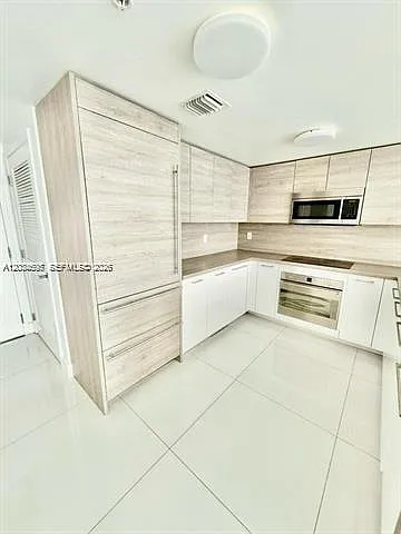 400 Sunny Isles Blvd #817 — Photo 5