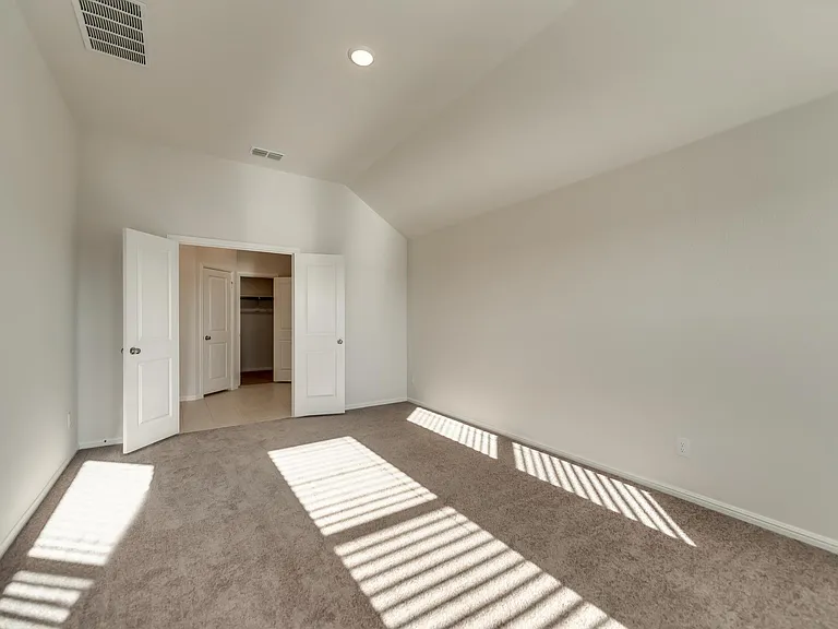4909 Cleves Ave — Photo 11