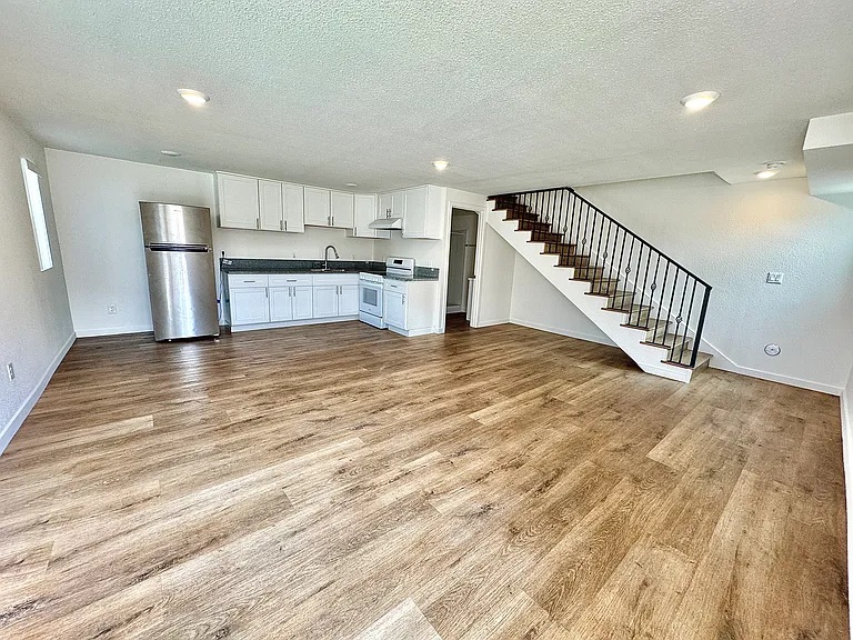 14475 Foothill Blvd #10 — Photo 1