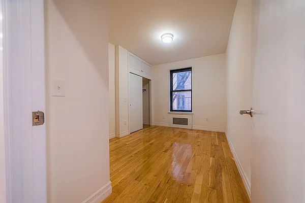 Rented by ONE Manhattan Real Estate | media 10