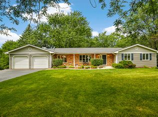 270 Greenwood Dr, Elgin, IL