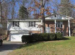 2155 Timberview Dr NE, Grand Rapids, MI 49525