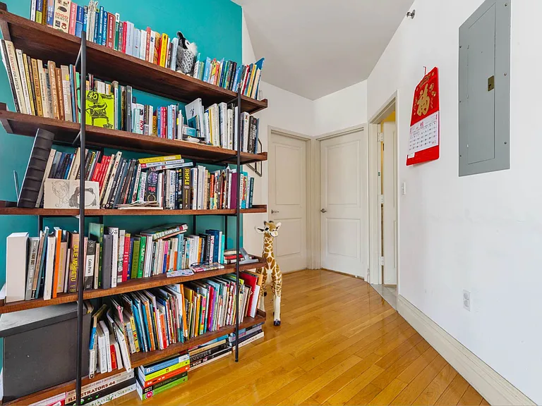 158 Hester St #4D — Photo 8