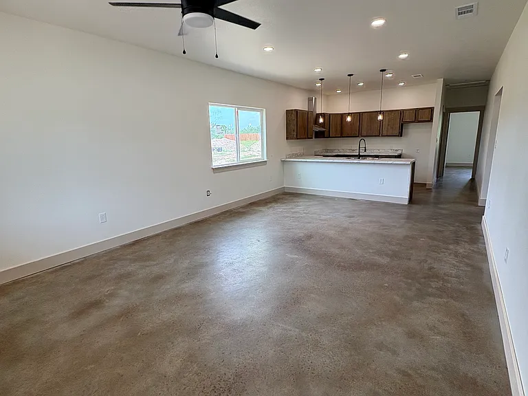 431 Private Road 6047 — Photo 3