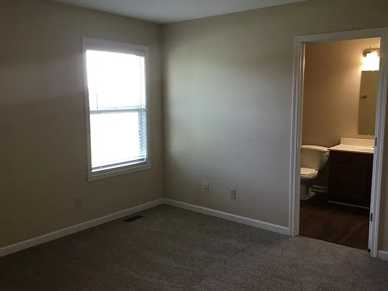 6328 Sunnybrook Ln — Photo 8