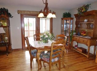 4749 NE Shaffer Rd, Topeka, KS 66617