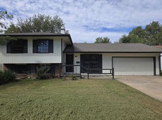 3227 S Leonine Rd, Wichita, KS 67217