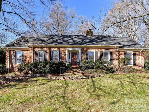 4511 Twin Oaks Pl, Charlotte, NC 28212