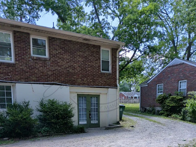 250 McGavock Pike #B — Photo 2