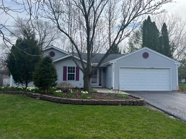 1105 Revere Ln, Island Lake, IL 60042