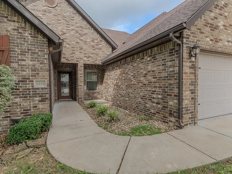 11049 Rausch Ct — Photo 3