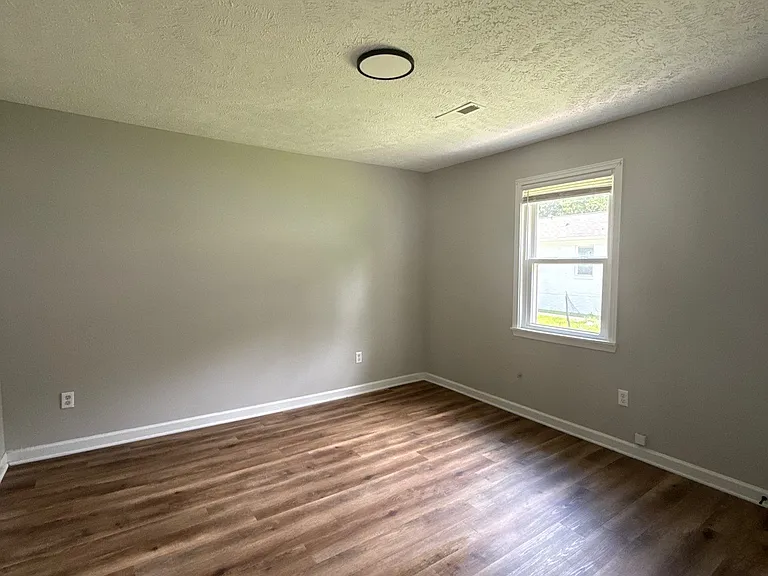 916 N Monroe Ave #3 — Photo 5