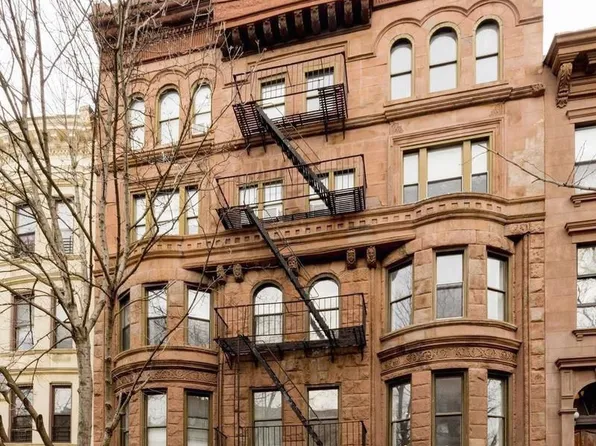 477 3rd Street