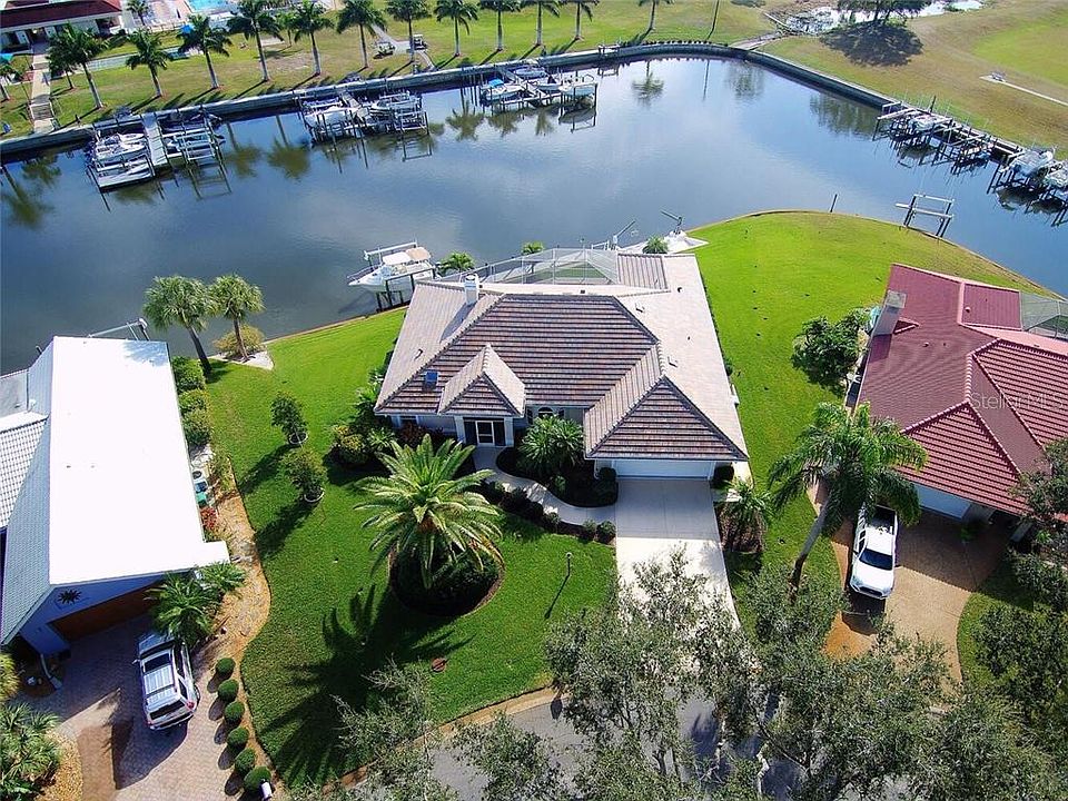 1st image of 343 Oakwood Cir