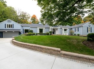 2 Turvey Ct, Downers grove, IL 60515