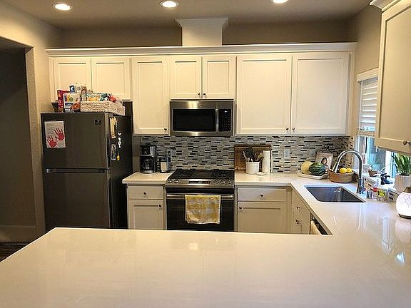 5th image of 143 Electric St