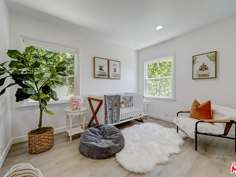 344 S Camden Dr — Photo 19
