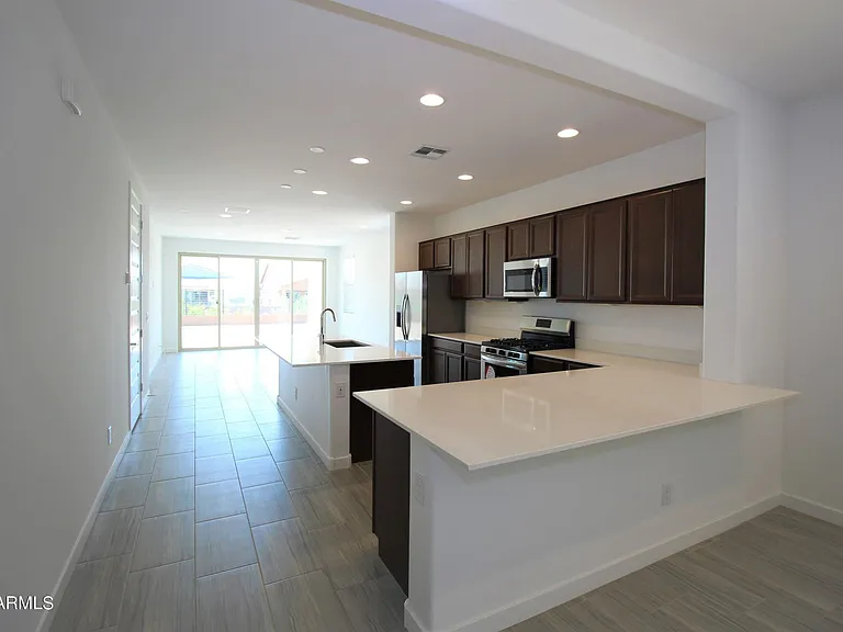 9241 W Roma Ave — Photo 6