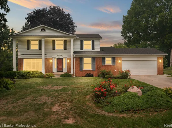 6890 Alderley Way, West Bloomfield, MI 48322