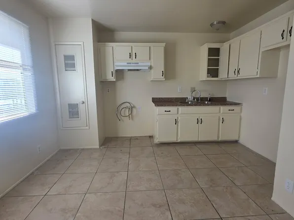 395 San Felipe Rd APT 11, San Bernardino, CA 92408