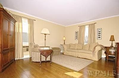 1st image of 145 Park Dr