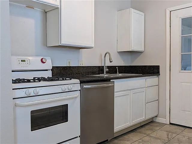 1509 Murl St — Photo 5