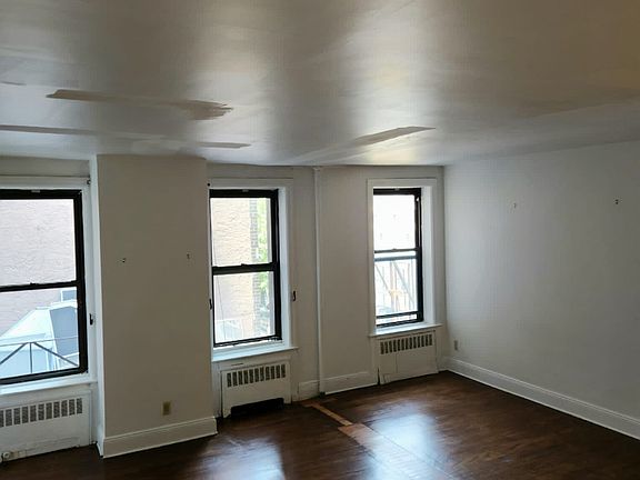 5th image of 250 E 75th St APT 3W
