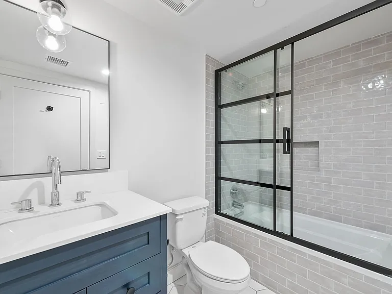 6025 Craner Ave — Photo 12