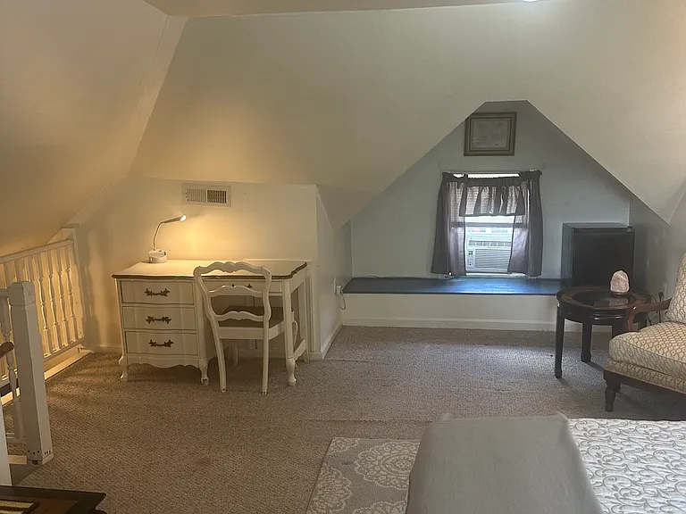 526 King George Ave SW #4 — Photo 7