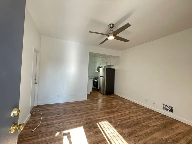 355-81 S Rodeo Dr — Photo 3
