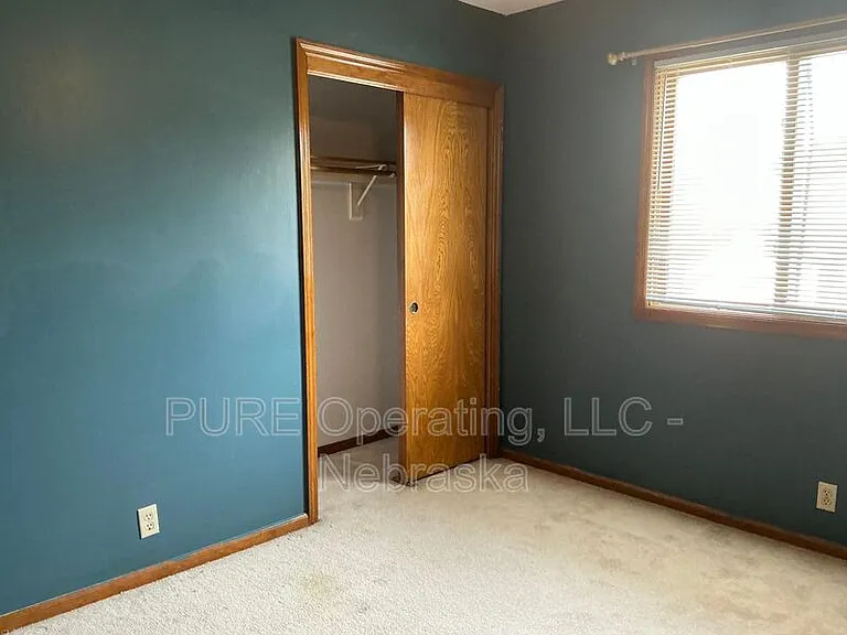 5018 S 163rd St — Photo 28