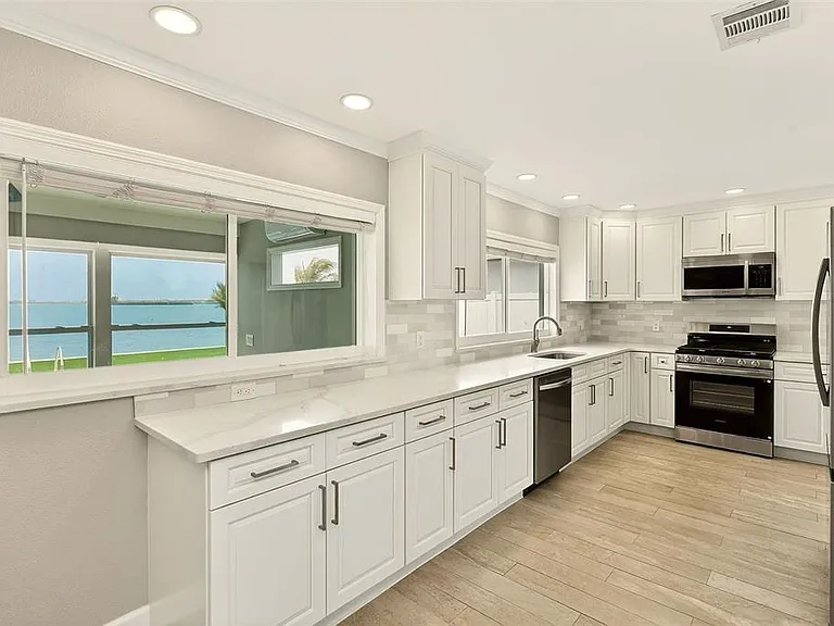 5434 Oakhurst Dr — Photo 13