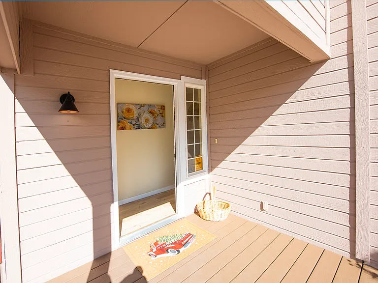 2866 E Eastgate Dr — Photo 27
