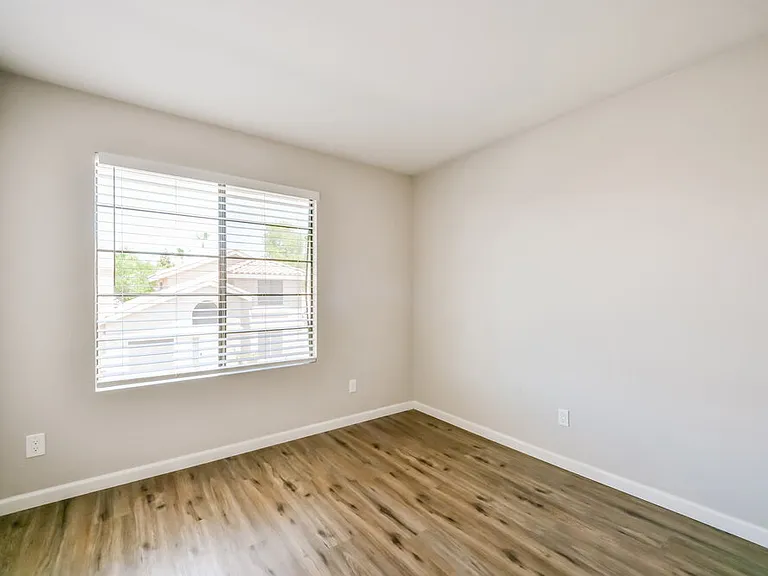 1338 N Brittany Ln — Photo 13